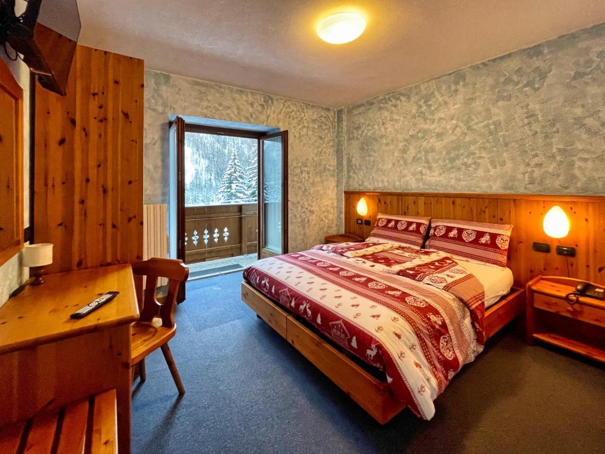 Hotel Gembro Chiesa in Valmalenco Exterior photo