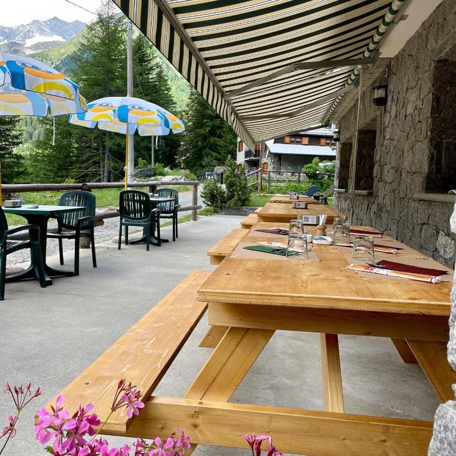Hotel Gembro Chiesa in Valmalenco Exterior photo