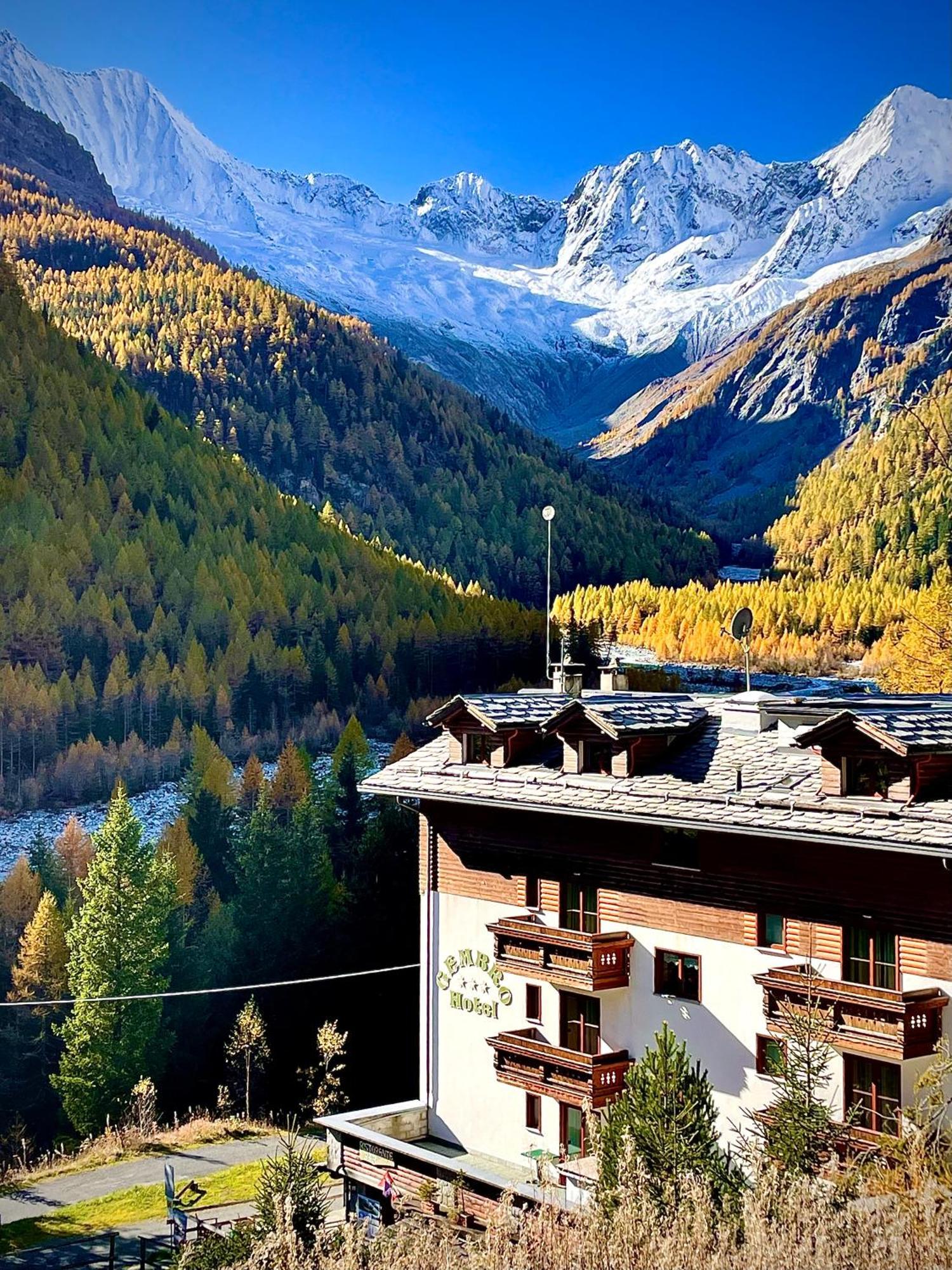 Hotel Gembro Chiesa in Valmalenco Exterior photo