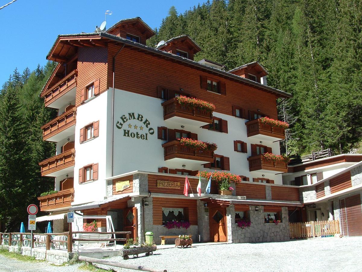 Hotel Gembro Chiesa in Valmalenco Exterior photo