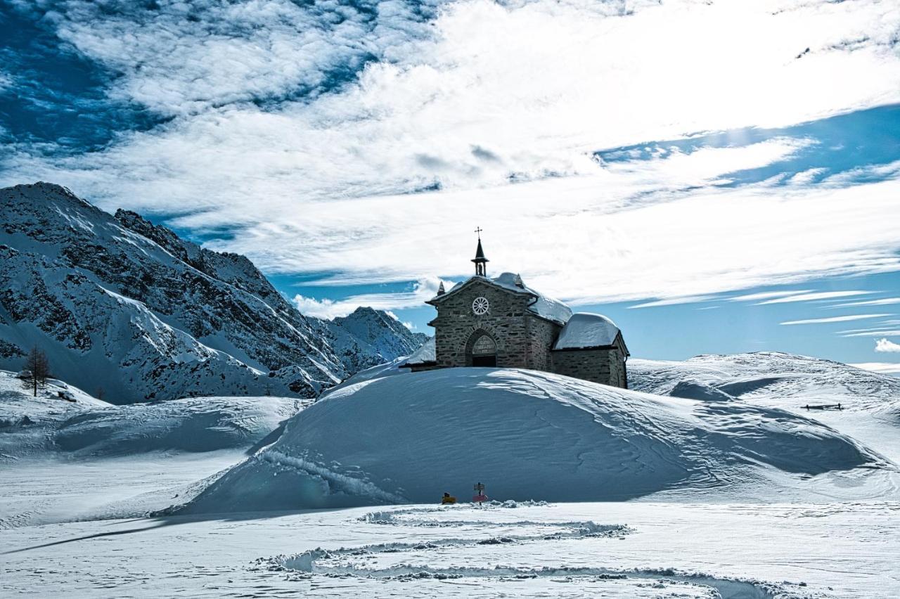 Hotel Gembro Chiesa in Valmalenco Exterior photo