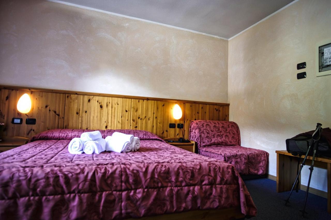 Hotel Gembro Chiesa in Valmalenco Exterior photo